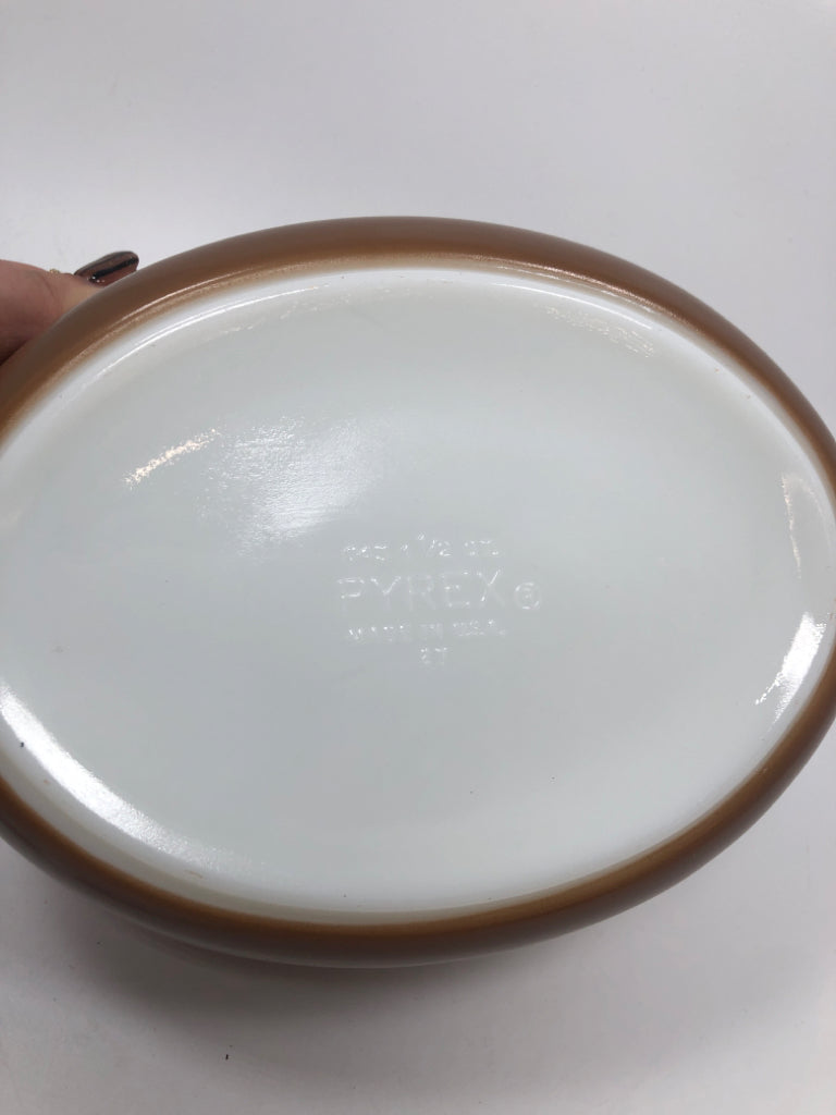 VTG PYREX EARLY AMERICAN BROWN GOLD CASSEROLE DISH W/LID.