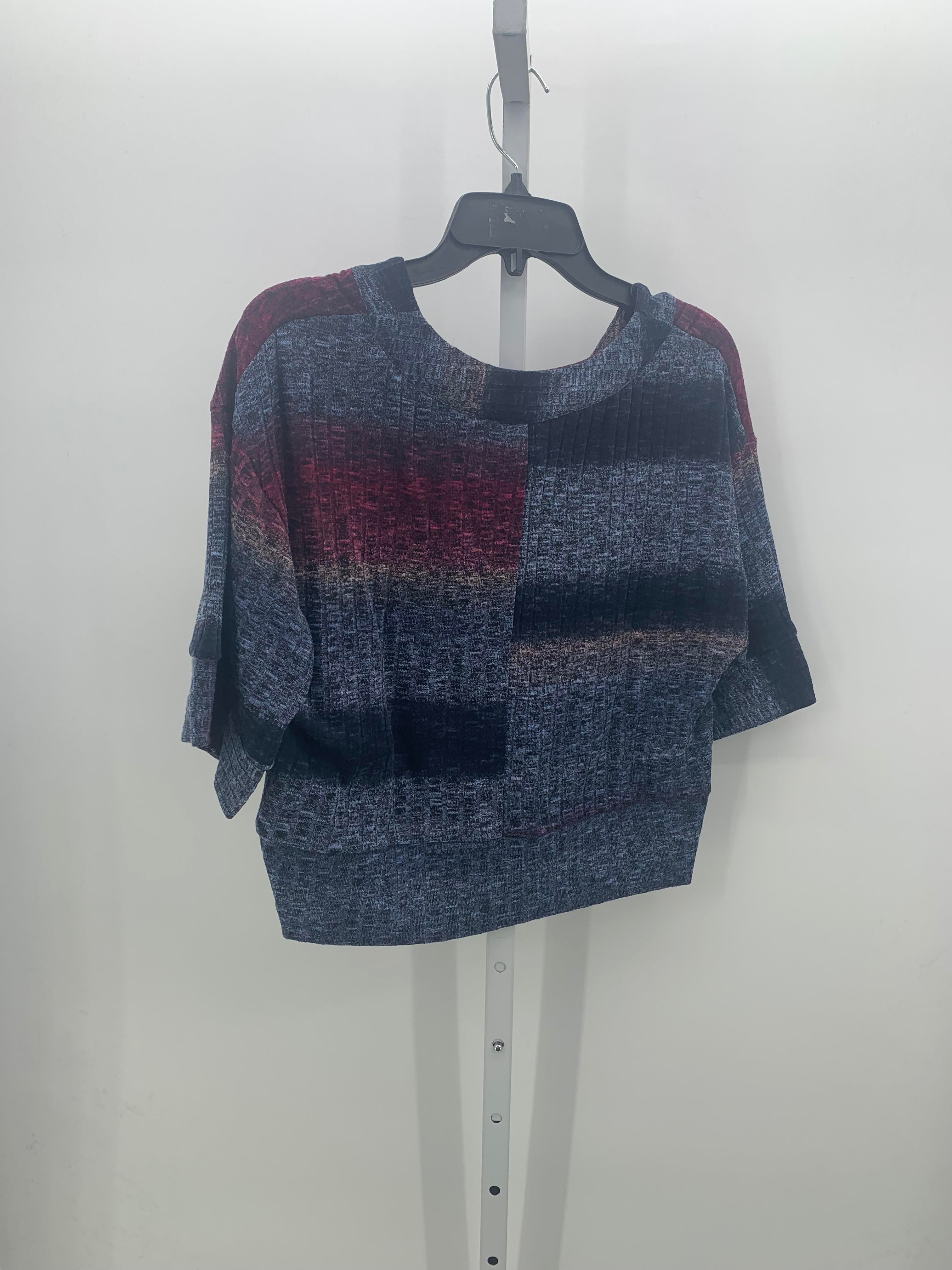 IZ Byer Size Small Juniors Short Sleeve Sweater