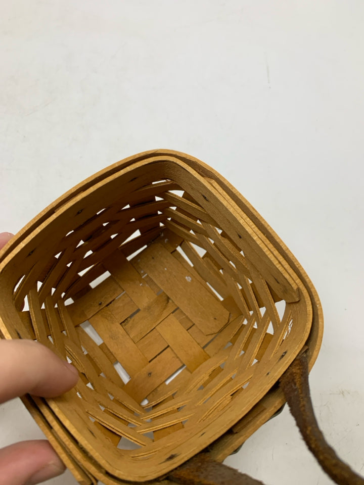 SMALL HANGING BASKET W/ LEATHER STRAP.