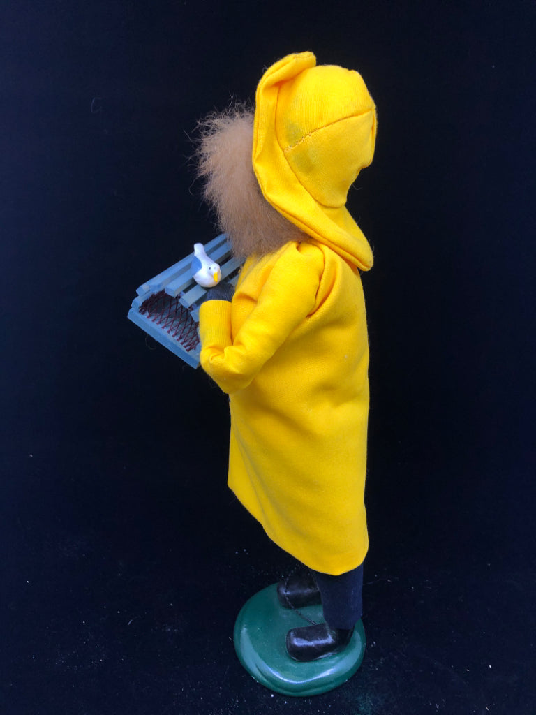 BYERS' CHOICE 1999 LOBSTER TRAP FISHERMAN YELLOW RAIN COAT.