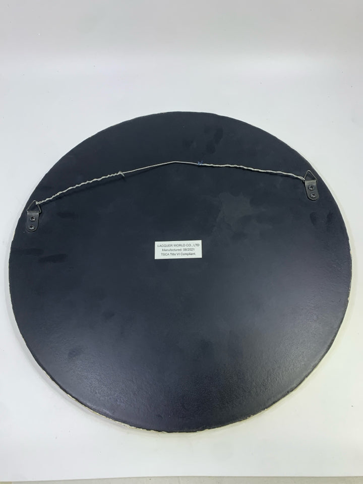 ROUND PEARLESCENT MIRROR.