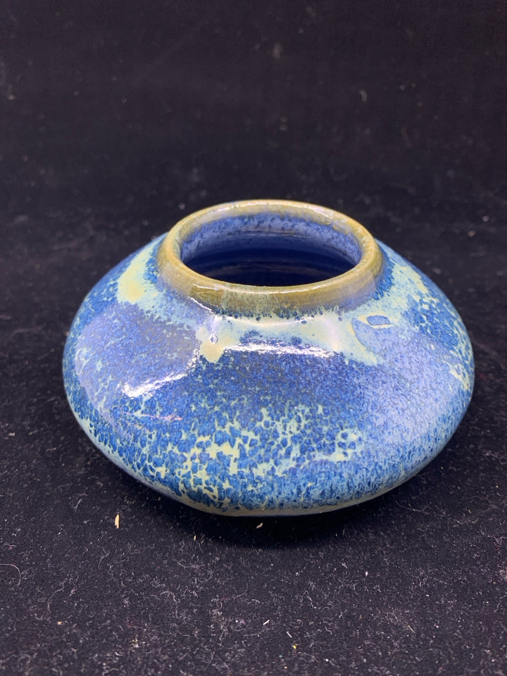 BLUE POTTERY VASE WITH FROG INSERT