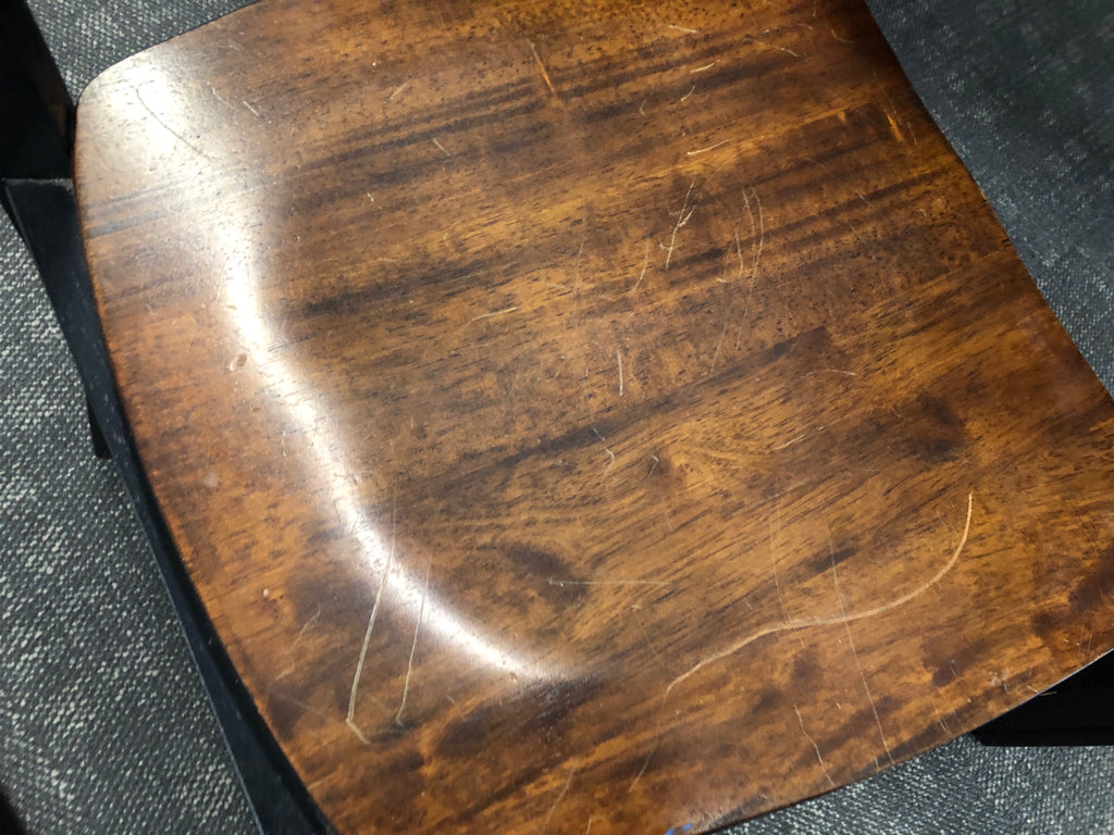 2-TONED WOOD & BLACK DINING ROOM TABLE W/6 CHAIRS.