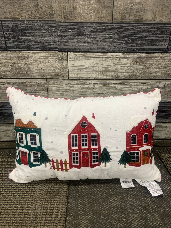 FLUFFY HOLIDAY THROW PILLOW.