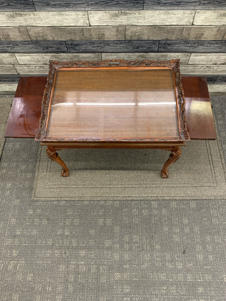 VTG END TABLE W REMOVABLE VERY DETAILED TOP WOOD/GLASS TRAY.