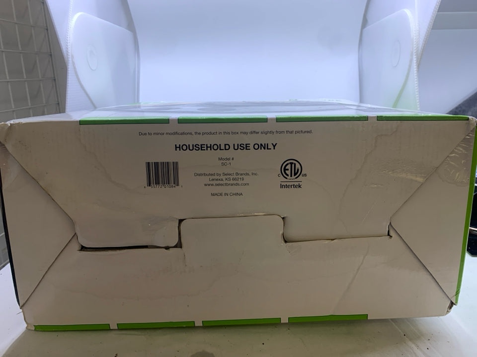 NIB SMALL TRIPLE SLOW COOKER.