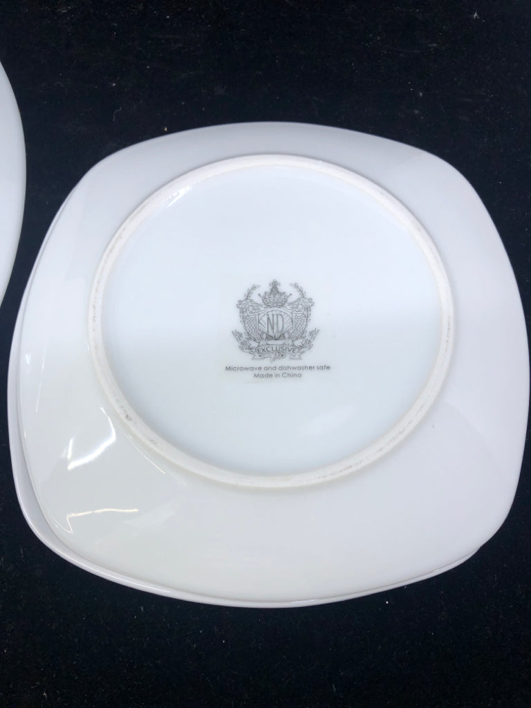 4 PC WHITE ROUNDED SQUARE PLATE SET.