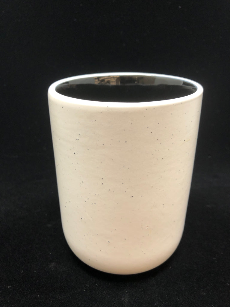 LET ALL THAT YOU DO SPECKLED MUG W/BLACK INSIDE.