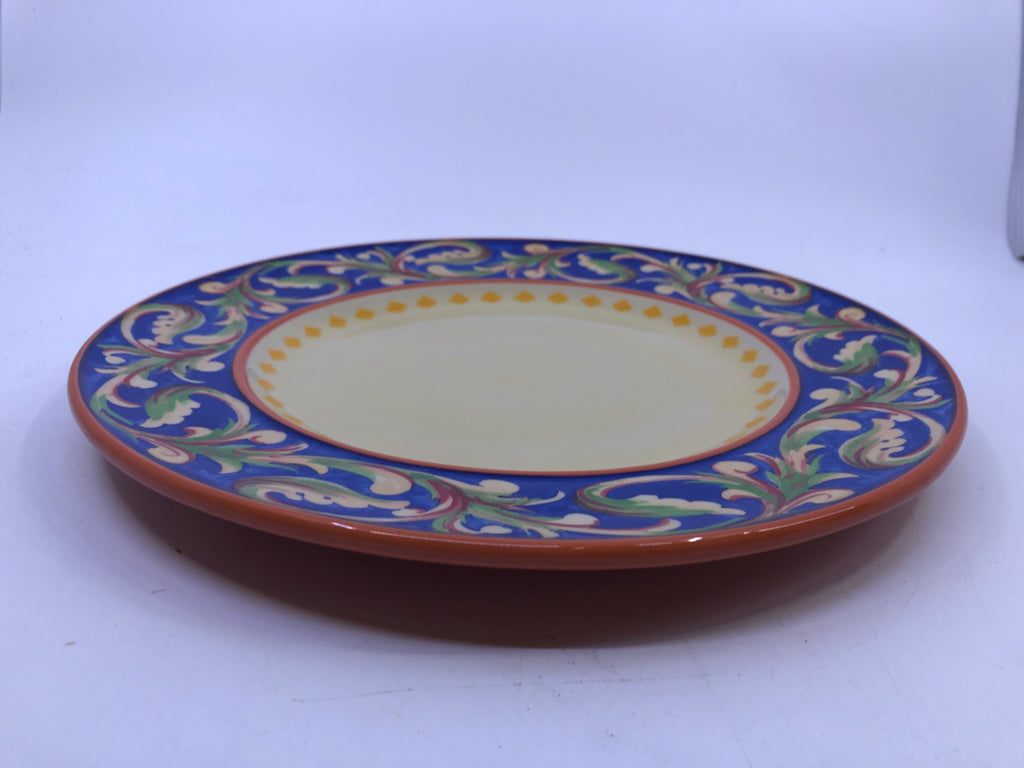 16PC SVC 4- VILLA DELLA LUNA DISH SET W/BOOK.