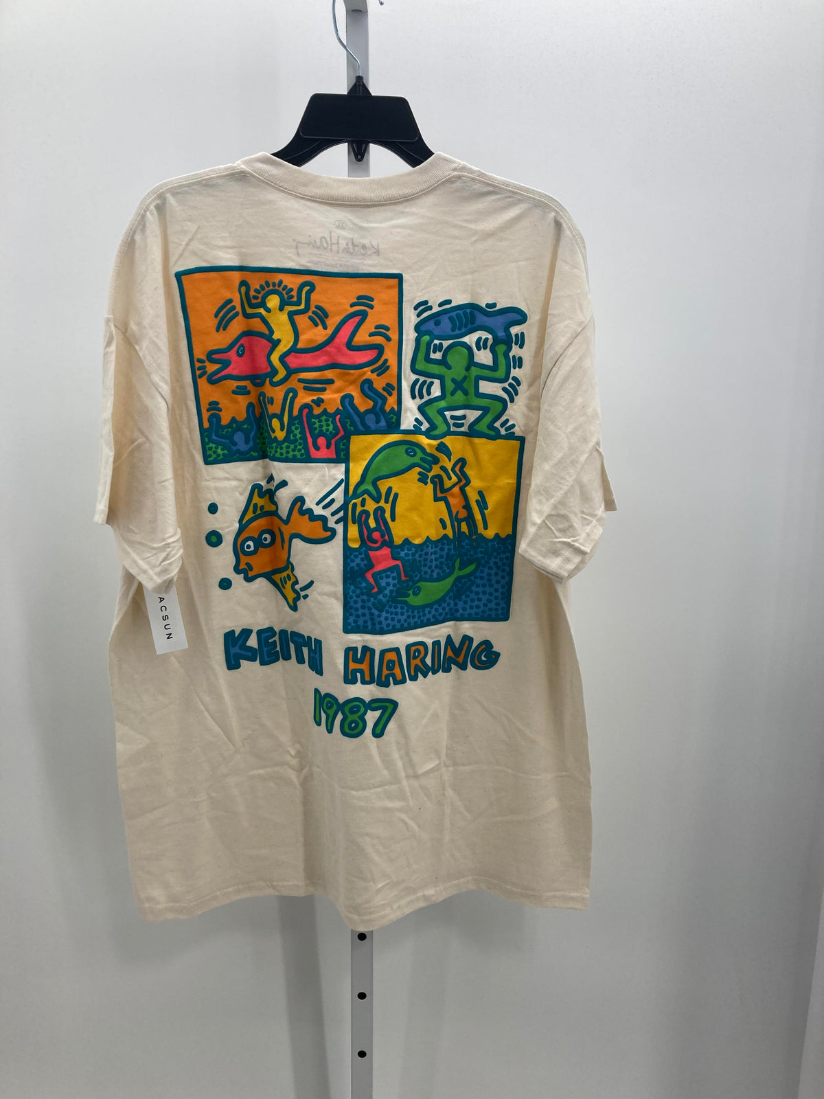 NEW GRAPHIC KNIT TEE.