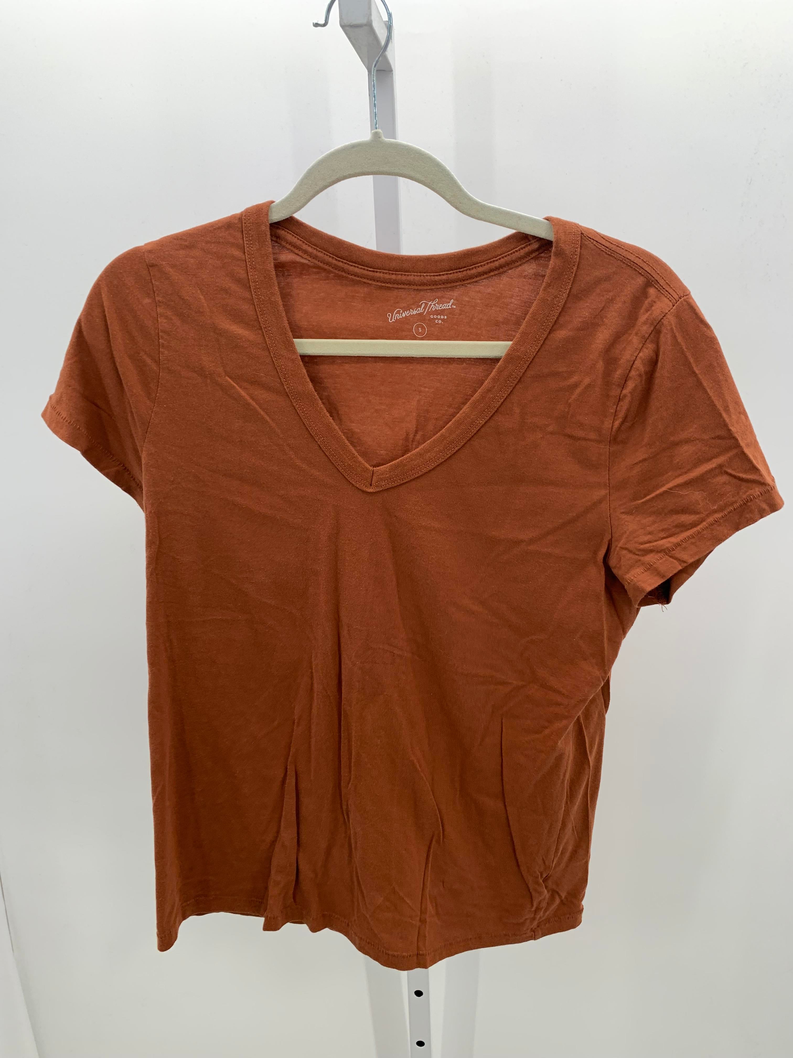 Universal Thread Size Small Misses Short Sleeve Shirt