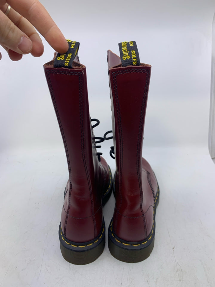 Dr. Martens Size 6 Juniors Boots