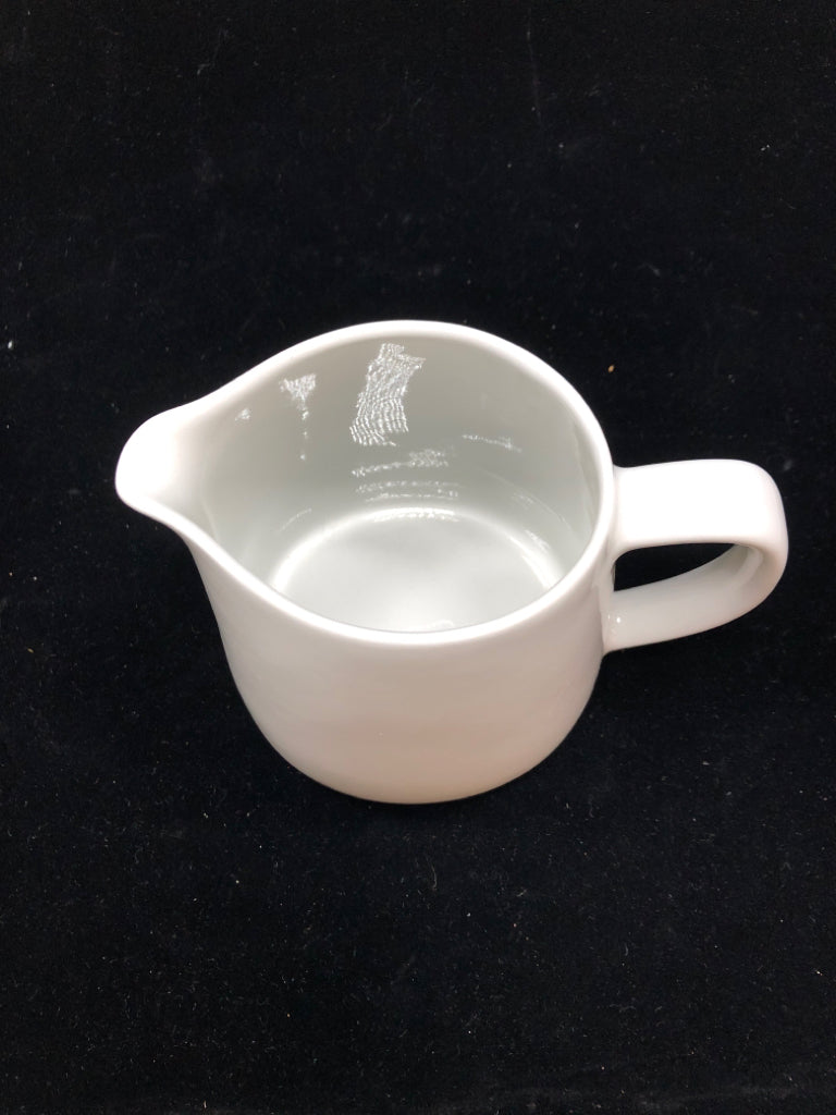 WHITE CREAMER PITCHER.