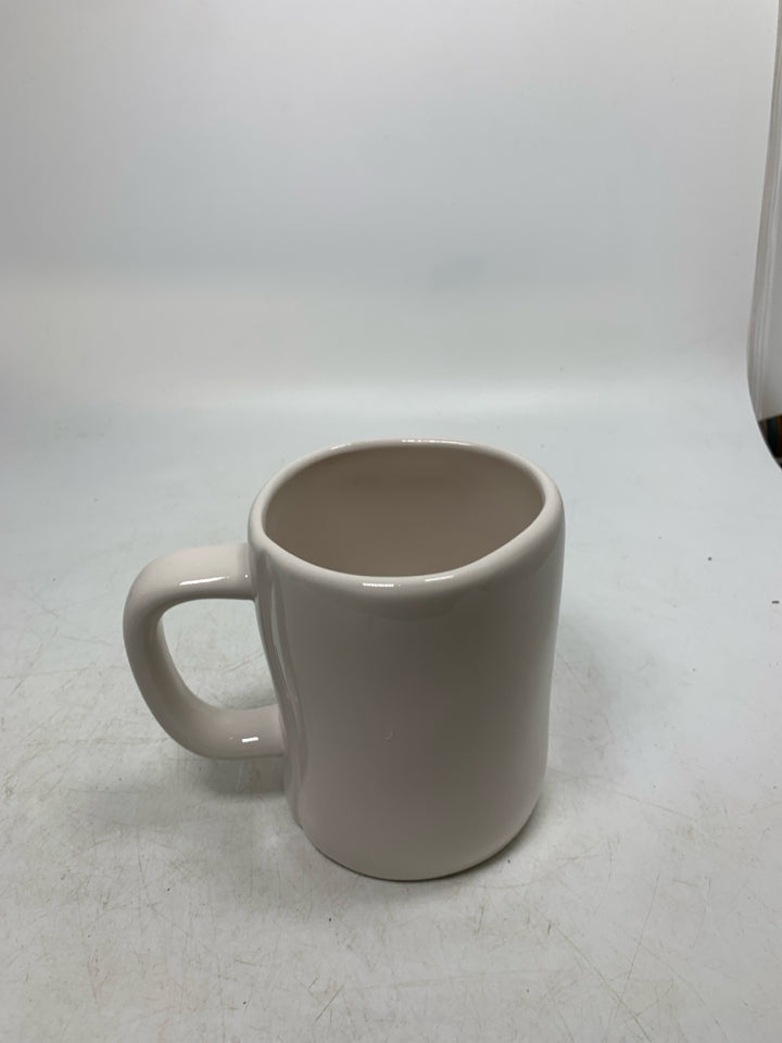 HOLA MUG.