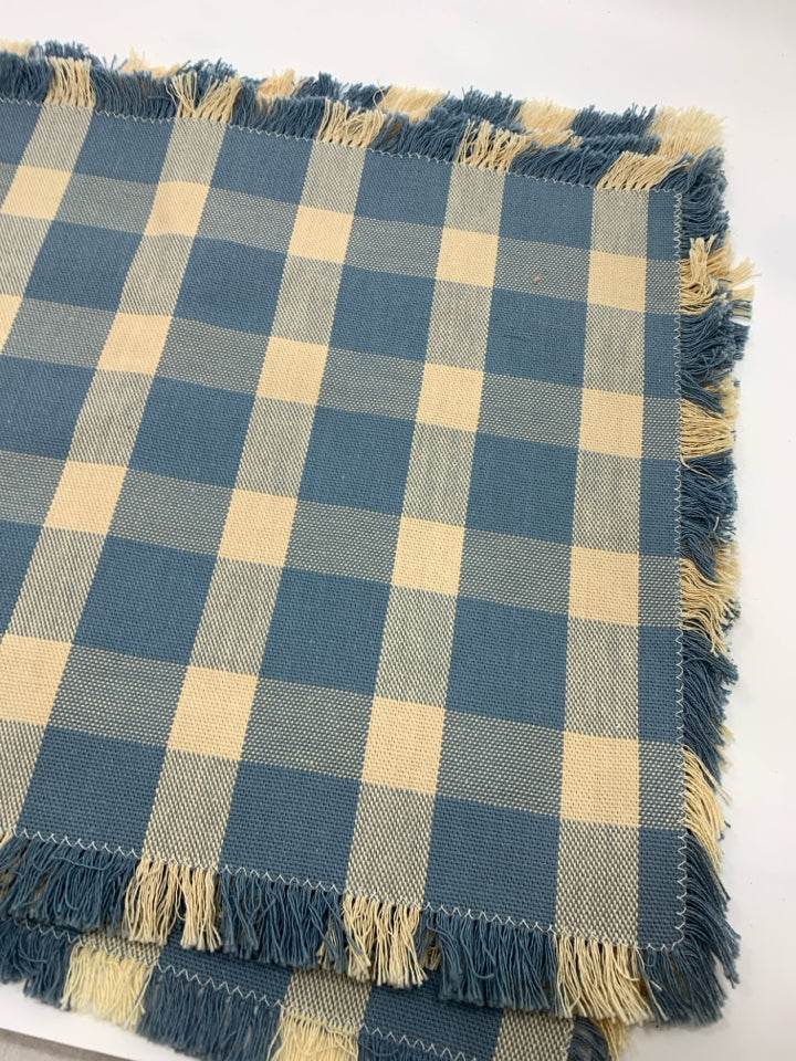 NWT 4 BLUE & TAN PLAID PLACEMATS.
