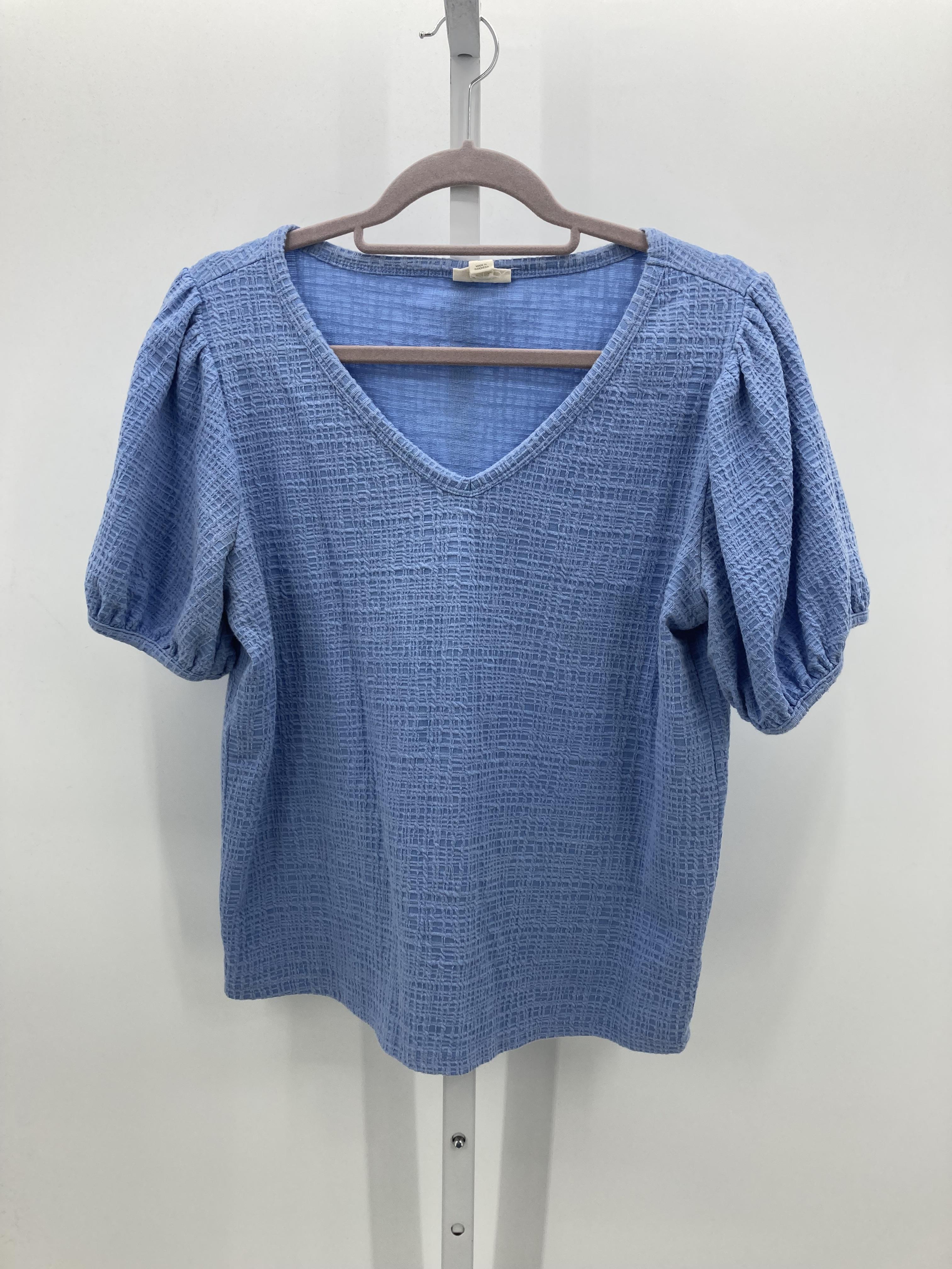 A.N.A. Size Medium Misses Short Sleeve Shirt