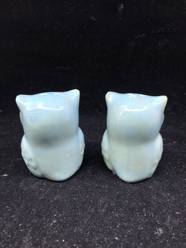 LIGHT BLUE OWLS S+P SHAKERS.