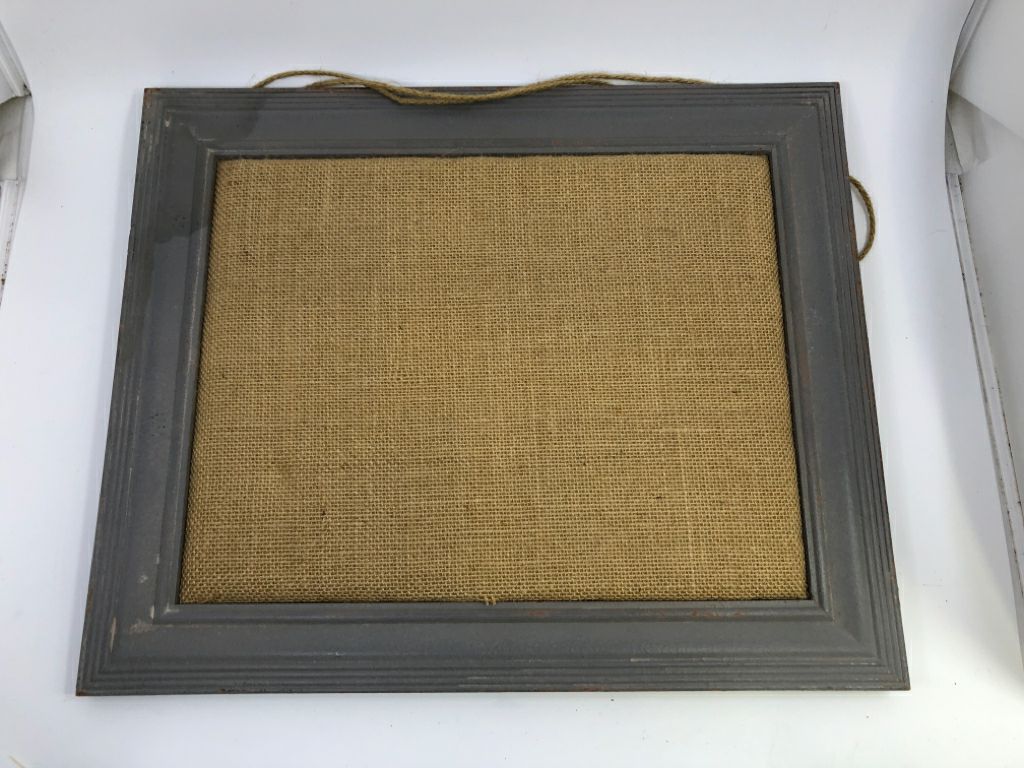 GREY FRAME W/ BURLAP CENTER MEMO BOARD.