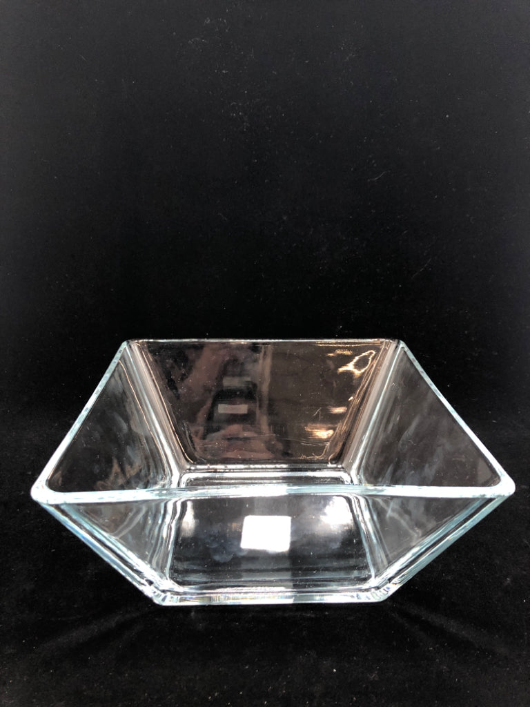LIBBEY SQUARE GLASS CENTERPIECE BOWL.