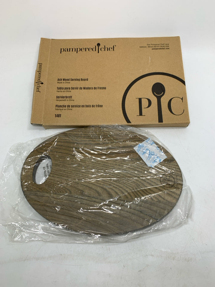 NIB ASH WOOD SERVING BOARD #1481.