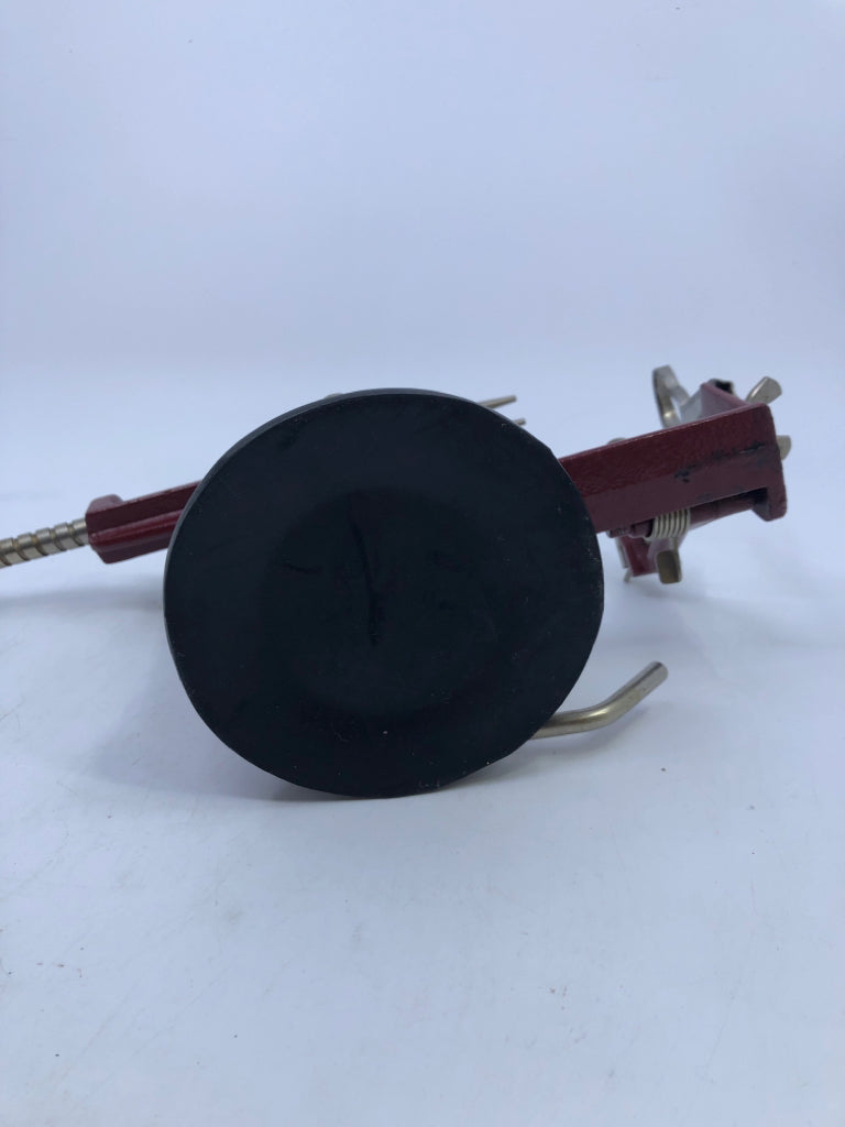 RED APPLE PEELER CORER .
