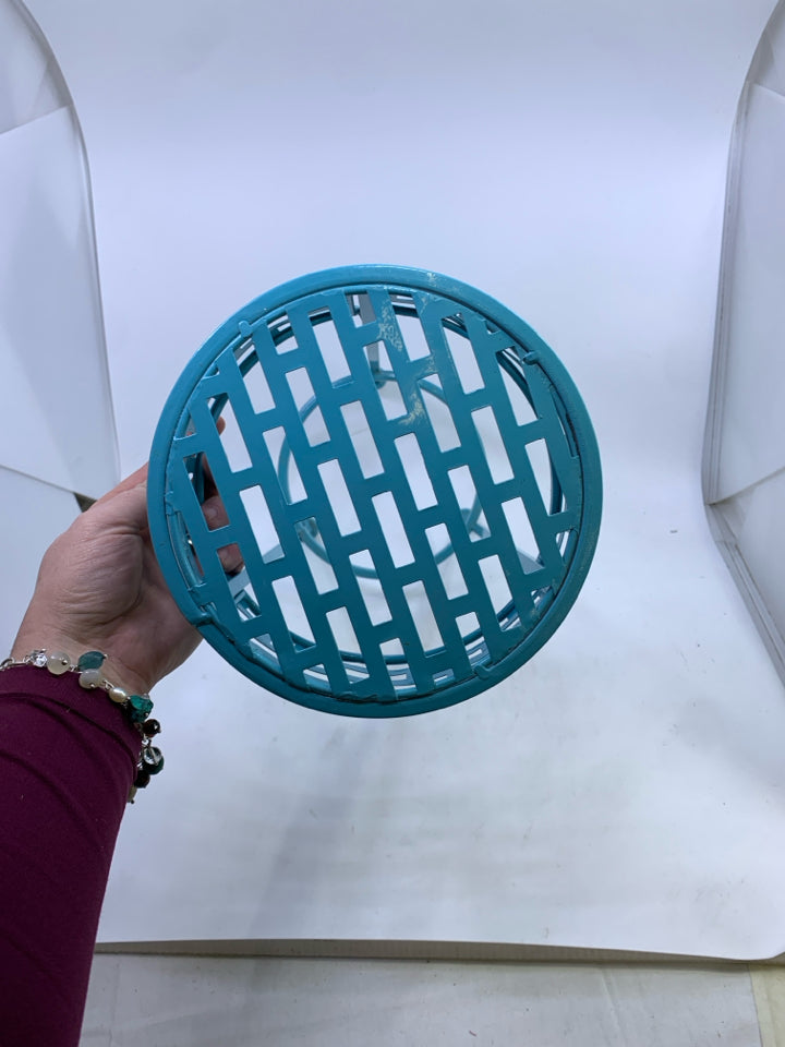 SMALL TEAL METAL PLANT STAND.