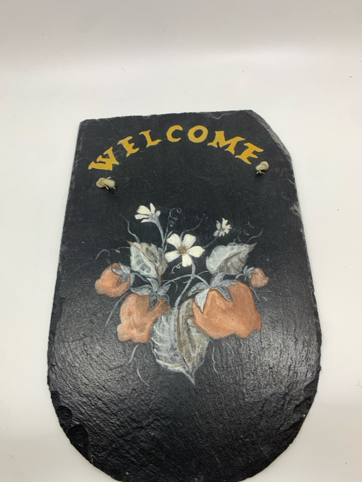 BLACK WELCOME W/ STRAWBERRIES SLATE.