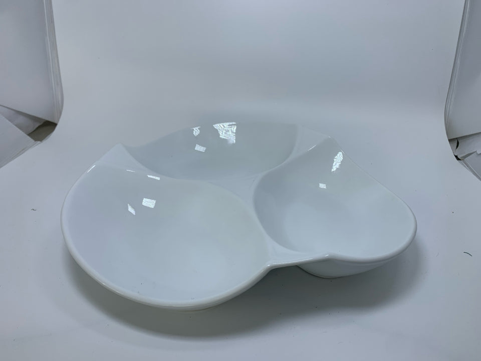 3 OVAL BOWLS FUSED INTO ONE SERVING PIECE BIANCO NERO.