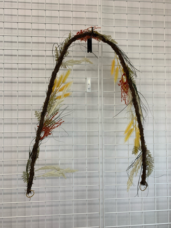 LONG FLORAL FALL GARLAND.