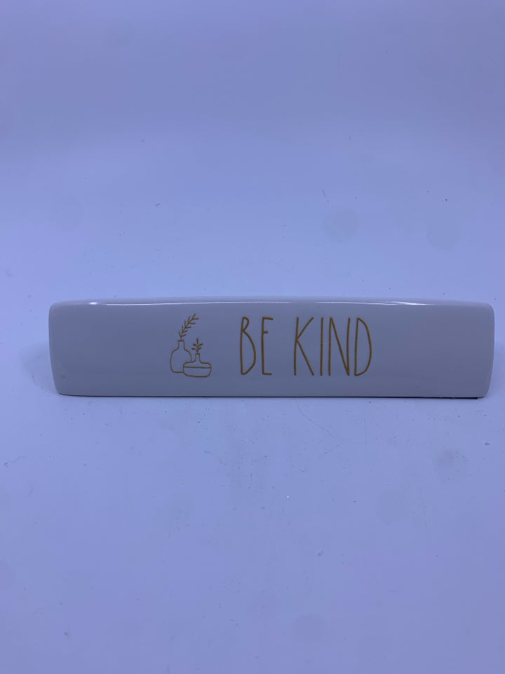 BE KIND RAE DUNN DESK DECOR.