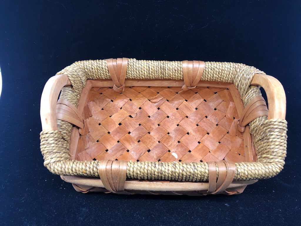 THICK WOVEN RECTANGLE BASKET W WOOD HANDLES.