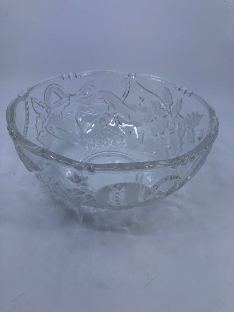 HOLIDAY FROSTED GLASS SERVING BOWL.