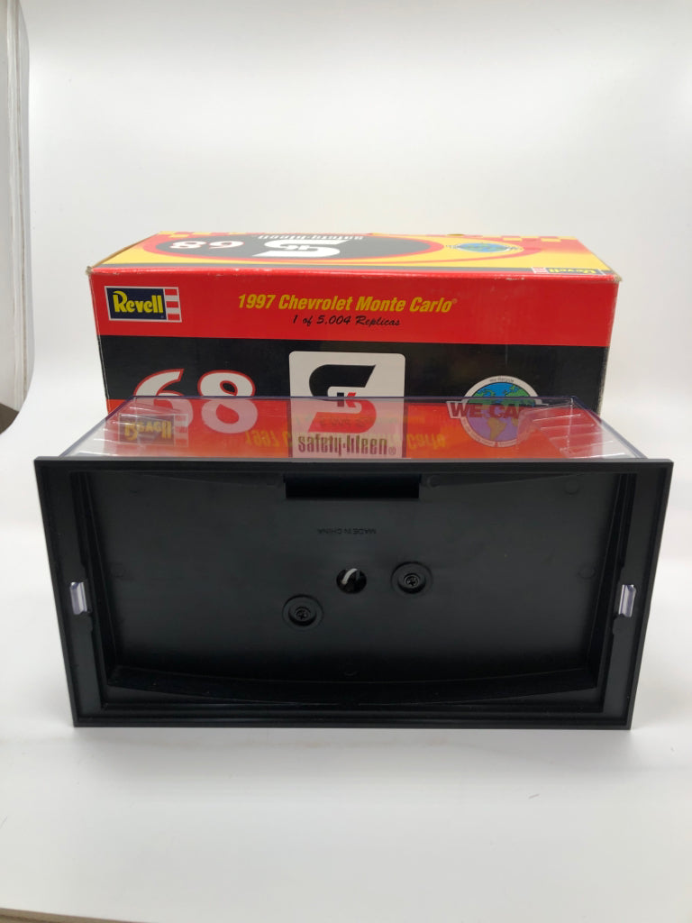 NIB SAFETY KLEEN 68 FORMULA 1 CAR CAST METAL MODEL