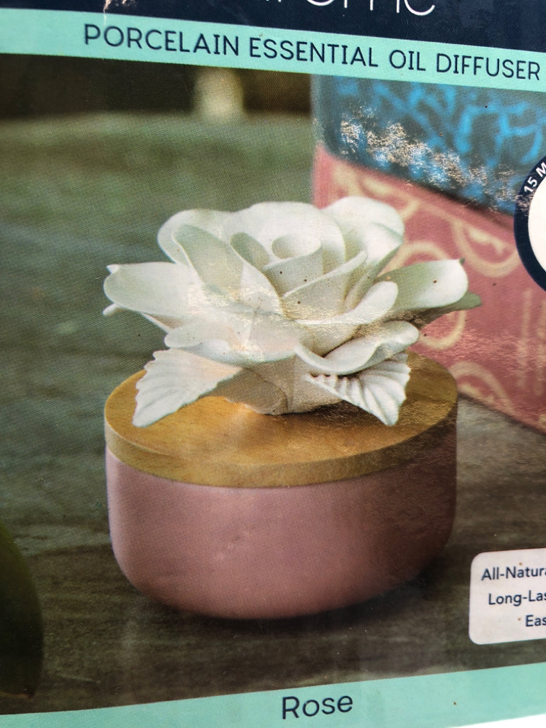 NIB PORCELAIN ESSENTIAL OIL DIFFUSER.