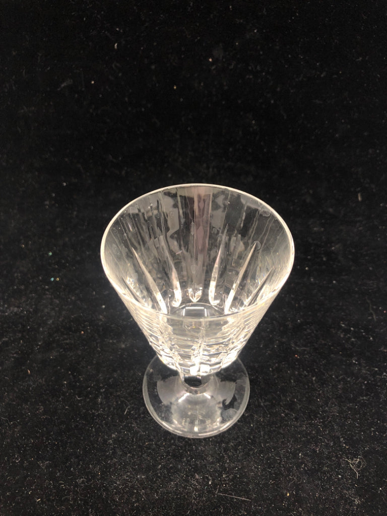 4 SHORT CUT GLASS WINE GLASSES.