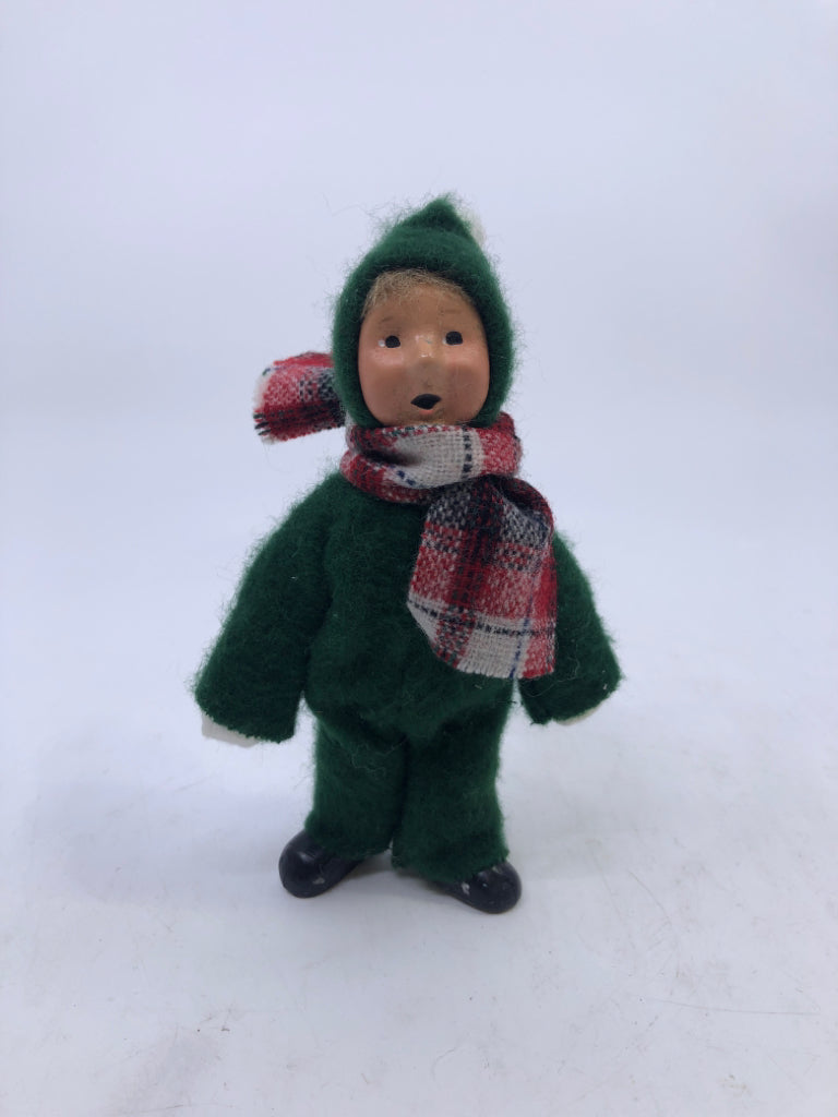 BOY IN GREEN SUIT W/ RED PLAID SCARF BYERS' CHOICE.