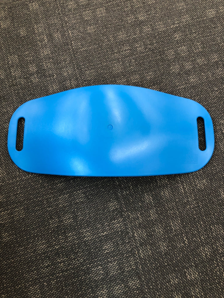 BLUE WORKOUT BALANCE BOARD.