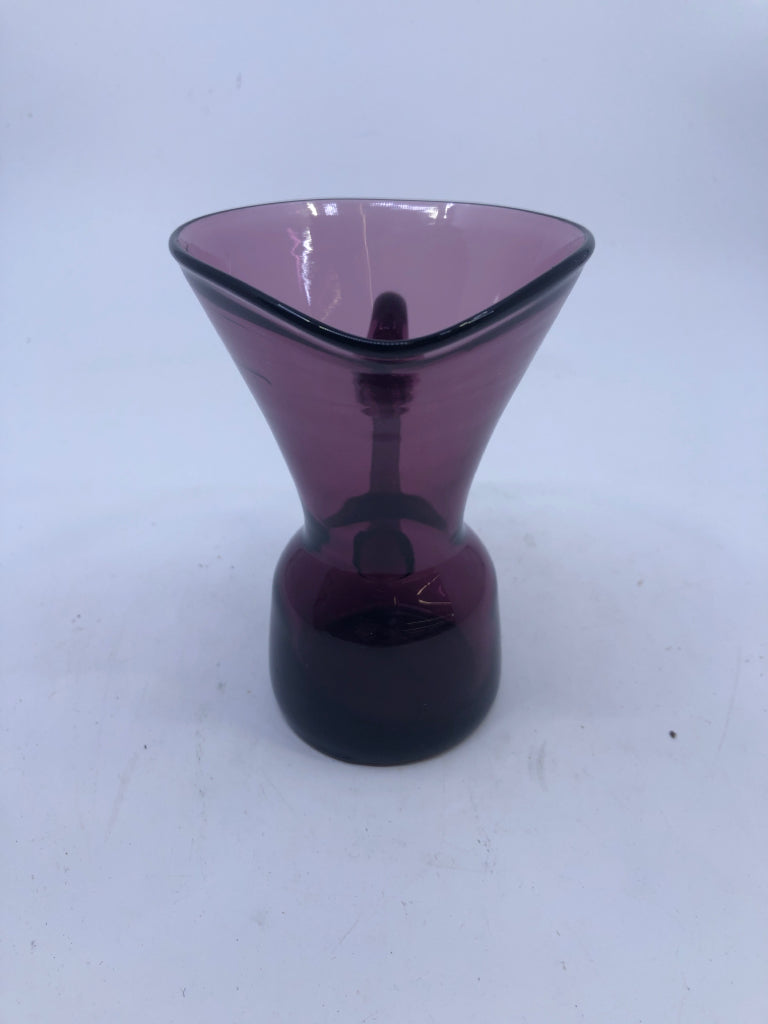 SMALL PURPLE GLASS WIDE TOP PITCHER.