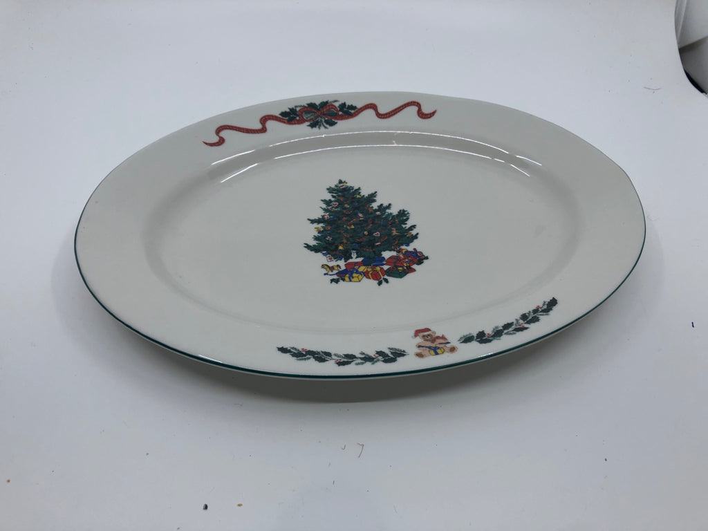 CHRISTMAS MORNING CHRISTMAS TREE OVAL SERVER.