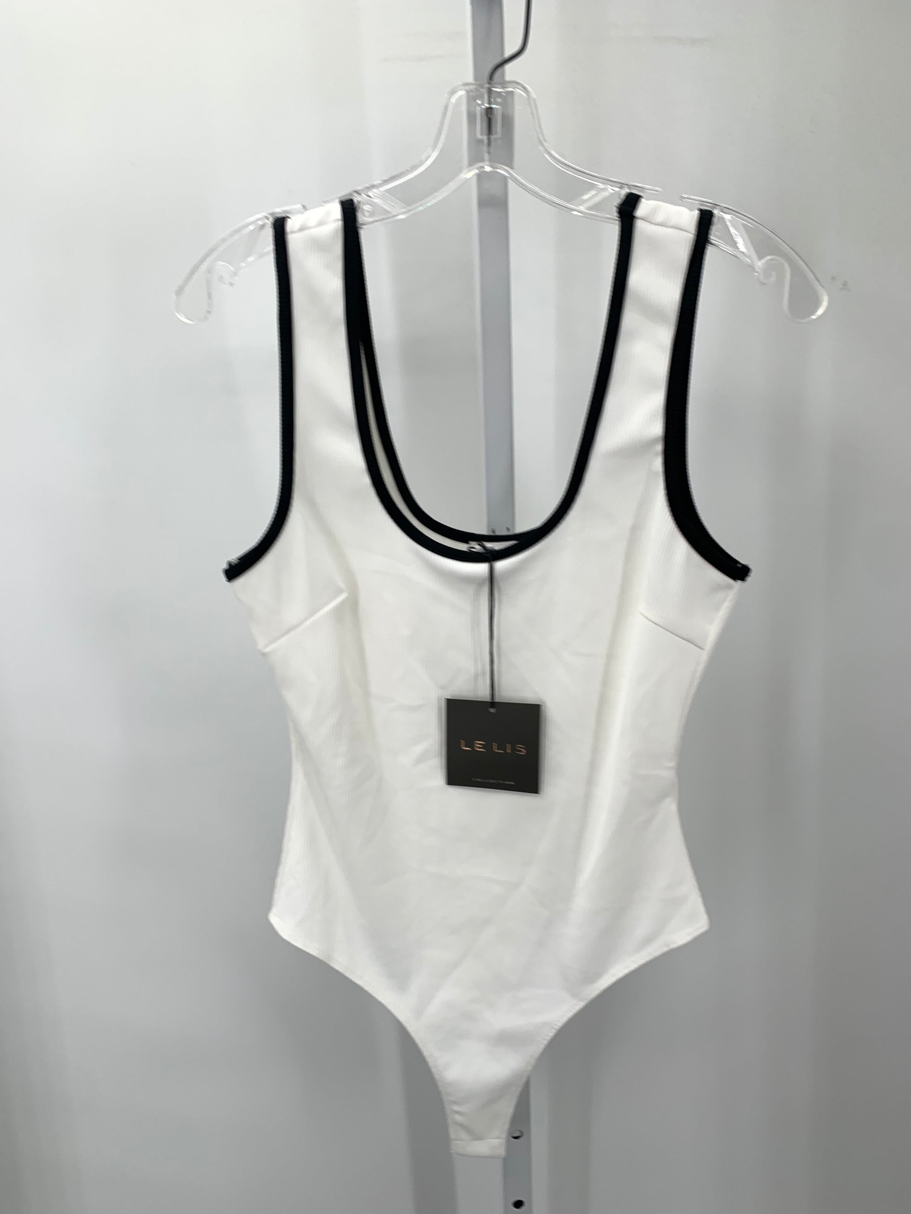 Size Small Juniors Sleeveless Shirt