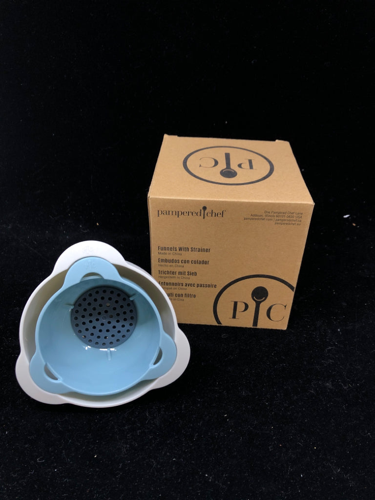 NIB PAMPERED CHEF FUNNEL W/STRAINER.