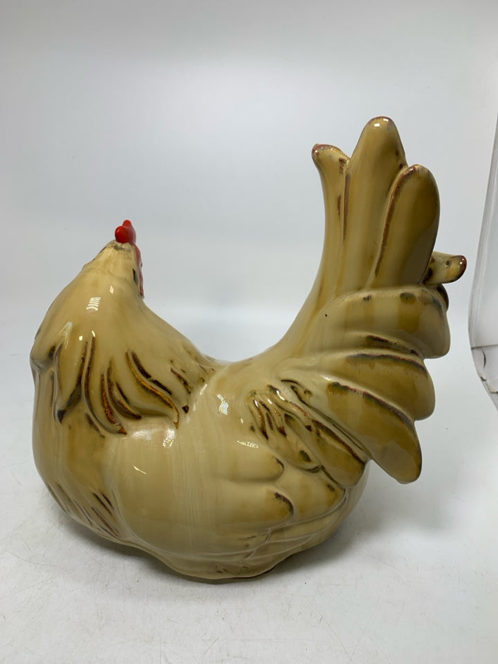 HEAVY NESTING CHICKEN.