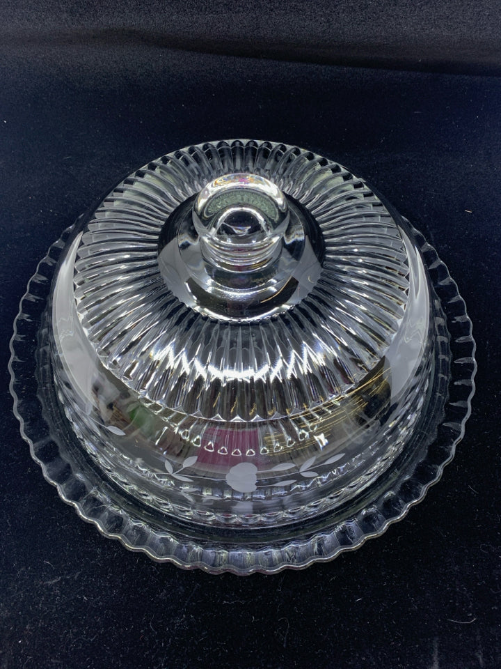 RUFFLED EDGE SERVER AND DOME.
