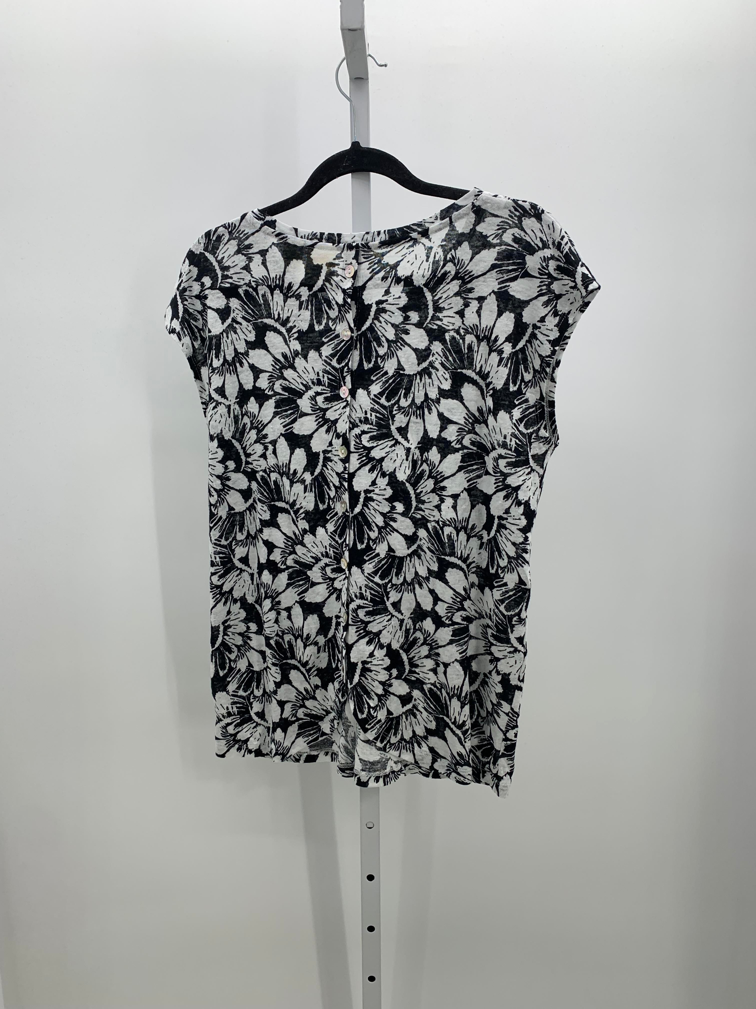 Size Medium Misses Sleeveless Shirt