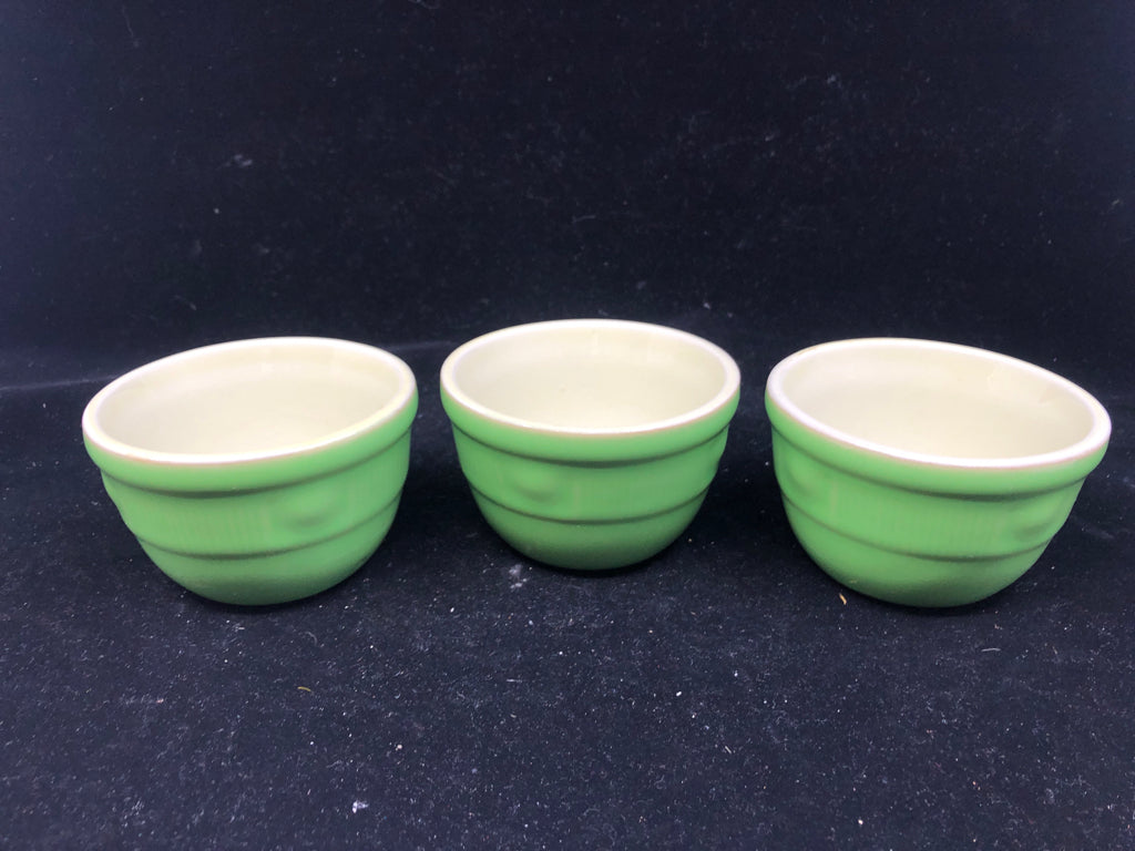 3 VTG GREEN SMALL BOWLS.