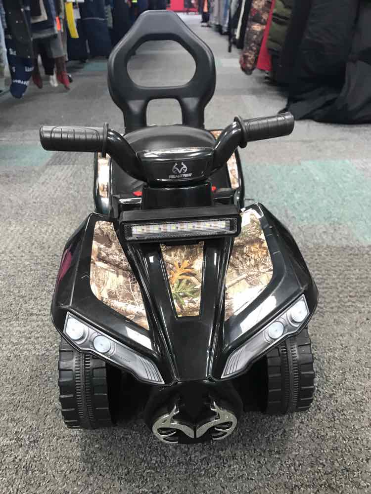 RealTree Black Push Car
