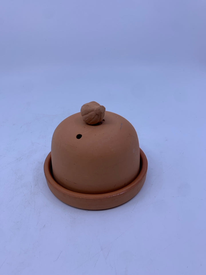 TERRA COTTA GARLIC STORAGE.