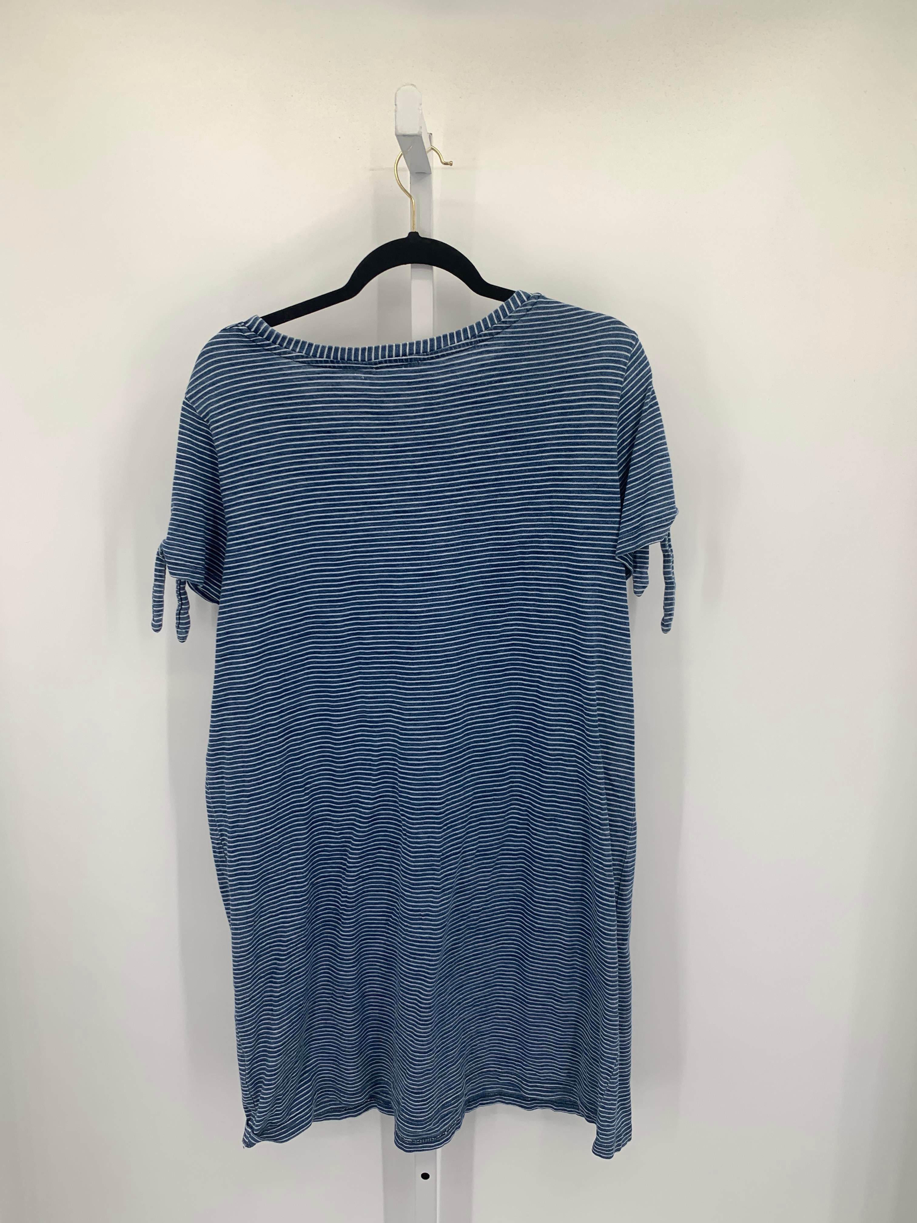 Size Large Misses Short Sleeve Dress