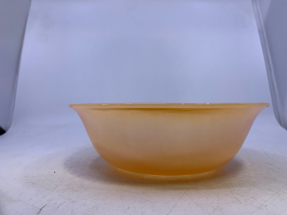 VTG PEACH LUSTRE BOWL.