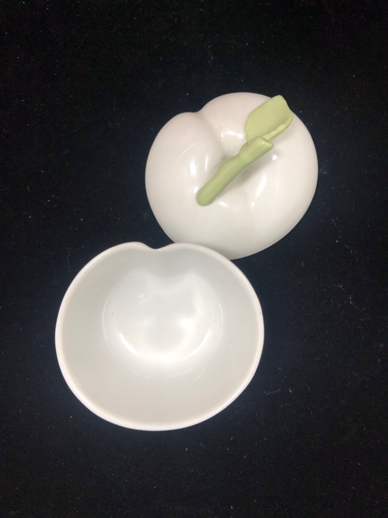 WHITE CERAMIC APPLE JAR.